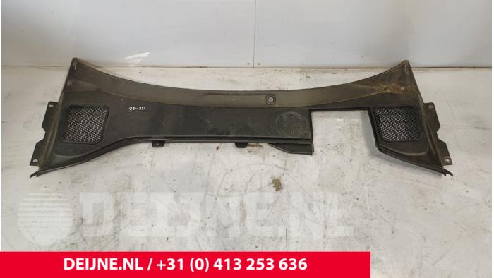 Używane Parawan Volvo V60 I (FW/GW) 2.0 D2 16V Cena € 20,00 Procedura marży oferowane przez van Deijne Onderdelen Uden B.V.
