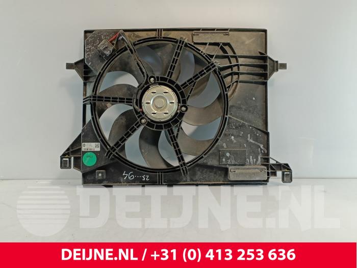 Używane Wentylator MG ZS EV Cena € 193,60 Z VAT oferowane przez van Deijne Onderdelen Uden B.V.