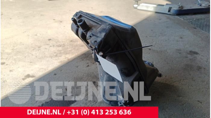 Gebrauchte Adblue Tank Volvo S90 II 2.0 D5 16V AWD Preis € 190,00 Margenregelung angeboten von van Deijne Onderdelen Uden B.V.