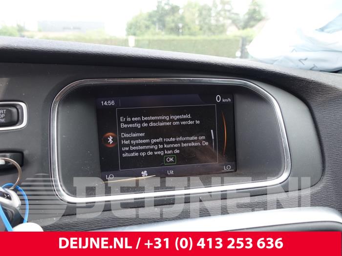 Begagnade Innerdisplay Volvo V40 (MV) 1.6 D2 Pris på förfrågan erbjuds av van Deijne Onderdelen Uden B.V.