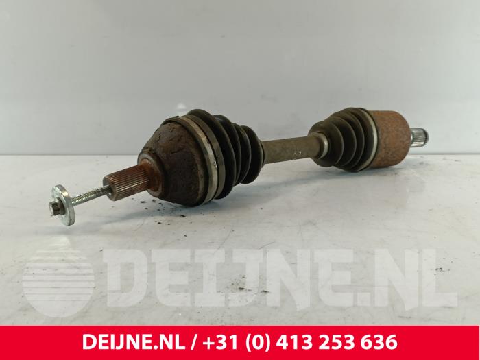 Gebrauchte Antriebswelle links vorne Volvo V60 I (FW/GW) 2.4 D6 20V Plug-in Hybrid AWD Preis € 70,00 Margenregelung angeboten von van Deijne Onderdelen Uden B.V.