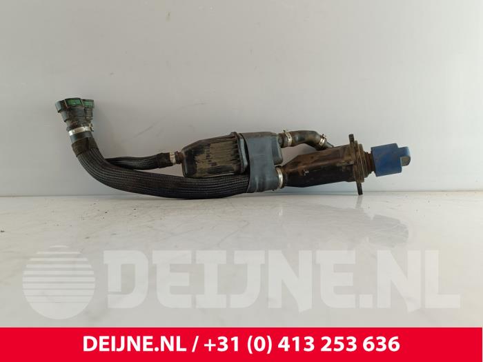 Gebrauchte Füllrohr adbluetank Volkswagen Transporter T6 2.0 TDI Preis € 60,50 Mit Mehrwertsteuer angeboten von van Deijne Onderdelen Uden B.V.
