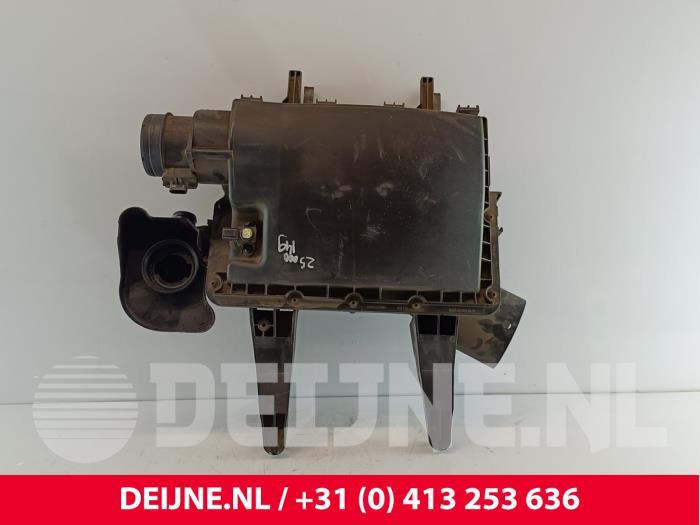 Begagnade Luftfilterhus Volkswagen Crafter 2.0 TDI 16V Pris € 60,50 Inklusive moms erbjuds av van Deijne Onderdelen Uden B.V.