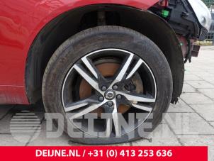 Usagé Kit jantes Volvo XC60 II (UZ) 2.0 B4 16V Mild Hybrid AWD Prix sur demande proposé par van Deijne Onderdelen Uden B.V.