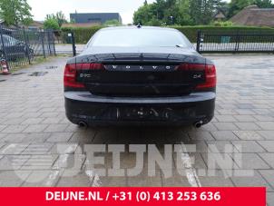 Usados Parachoques trasero Volvo S90 II 2.0 D4 16V Precio de solicitud ofrecido por van Deijne Onderdelen Uden B.V.