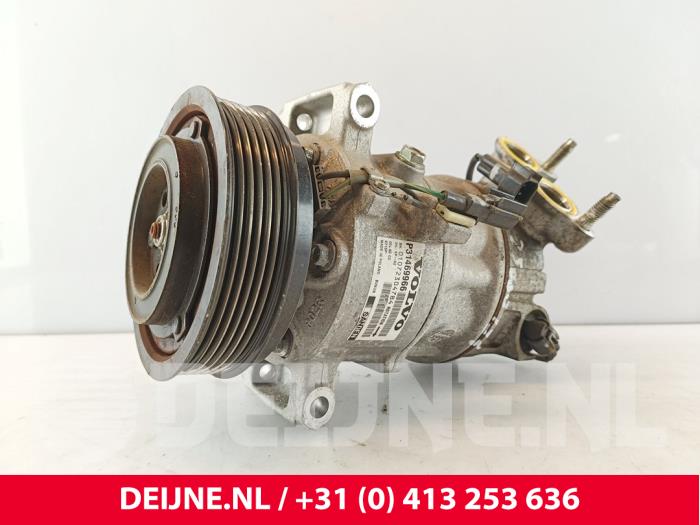 Usagé Compresseur de clim Volvo S90 II 2.0 D4 16V Prix € 120,00 Règlement à la marge proposé par van Deijne Onderdelen Uden B.V.