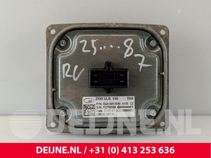 Używane Modułowy reflektor LED Volvo V40 Cross Country (MZ) 1.5 T3 16V Geartronic Cena € 70,00 Procedura marży oferowane przez van Deijne Onderdelen Uden B.V.