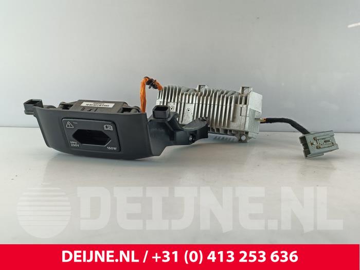 Używane Przetwornica Volvo V60 II (ZW) 2.0 D4 16V Cena € 145,00 Procedura marży oferowane przez van Deijne Onderdelen Uden B.V.