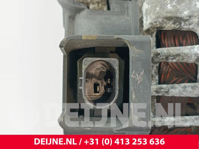 Dynamo van een Ford Transit Custom 2.0 TDCi 16V Eco Blue 130 2018