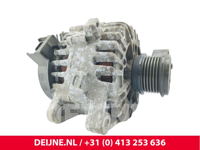 Dynamo van een Ford Transit Custom 2.0 TDCi 16V Eco Blue 130 2018
