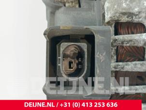 Dynamo van een Ford Transit Custom 2.0 TDCi 16V Eco Blue 130 2018