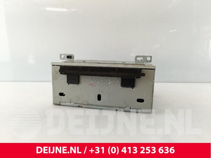 Używane Modul radiowy Ford Transit Connect (PJ2) 1.6 TDCi 16V 75 Cena € 78,65 Z VAT oferowane przez van Deijne Onderdelen Uden B.V.