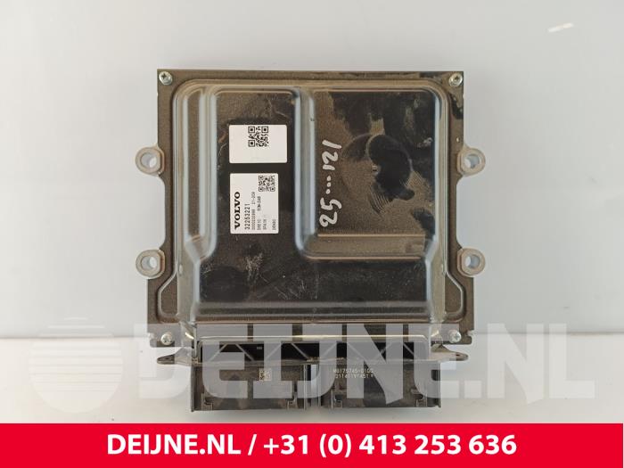 Used Engine management computer Volvo V60 II (ZW) 2.0 T6 16V Twin Engine Price € 270,00 Margin scheme offered by van Deijne Onderdelen Uden B.V.