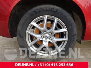 Usagé Kit jantes Volvo XC60 II (UZ) 2.0 D4 16V AWD Prix € 650,00 Règlement à la marge proposé par van Deijne Onderdelen Uden B.V.