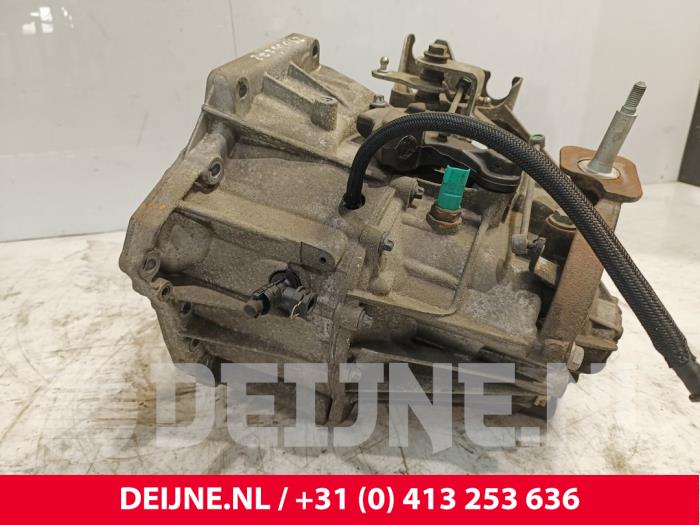 Usagé Boîte de vitesse Mercedes Vito (447.6) 1.6 111 CDI 16V Prix € 1.149,50 Prix TTC proposé par van Deijne Onderdelen Uden B.V.