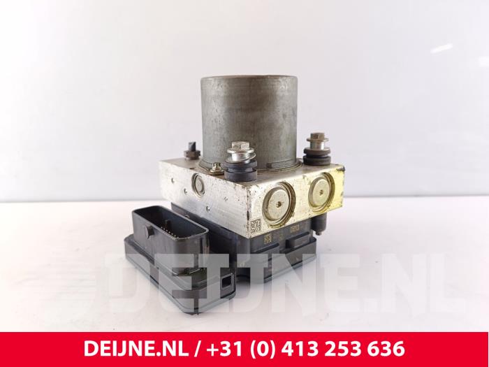 Begagnade ABS-pump Mercedes Vito (447.6) 1.6 111 CDI 16V Pris € 108,90 Inklusive moms erbjuds av van Deijne Onderdelen Uden B.V.