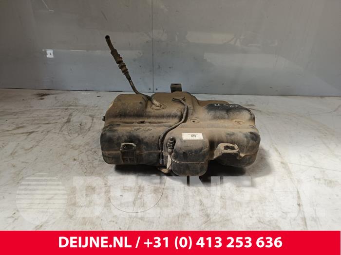 Gebrauchte Adblue Tank Nissan NV 400 2.3 dCi 130 16V Preis € 272,25 Mit Mehrwertsteuer angeboten von van Deijne Onderdelen Uden B.V.