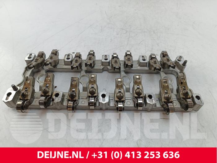 Usagé Culbuteur Ford Transit 2.2 TDCi 16V Prix € 121,00 Prix TTC proposé par van Deijne Onderdelen Uden B.V.