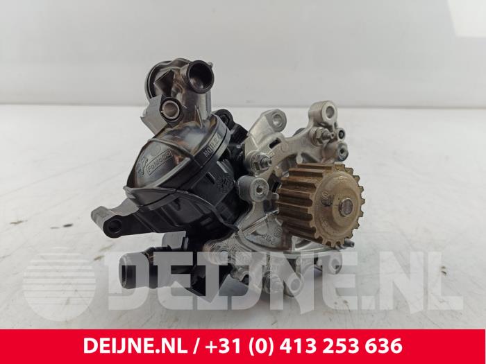 Używane Pompa wodna Toyota ProAce City 1.5 D-4D 100 Cena € 108,90 Z VAT oferowane przez van Deijne Onderdelen Uden B.V.