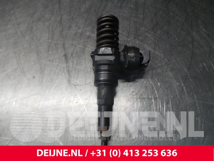 Gebrauchte Einspritzdüse (Diesel) Volkswagen Multivan T5 (7E/7HC/7HF/7HM) 1.9 TDi Preis € 24,20 Mit Mehrwertsteuer angeboten von van Deijne Onderdelen Uden B.V.