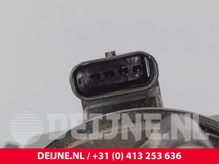 Additional water pump Volvo XC40 1.5 T4 Plug-in Hybrid 12V - 32222737 VOLVO