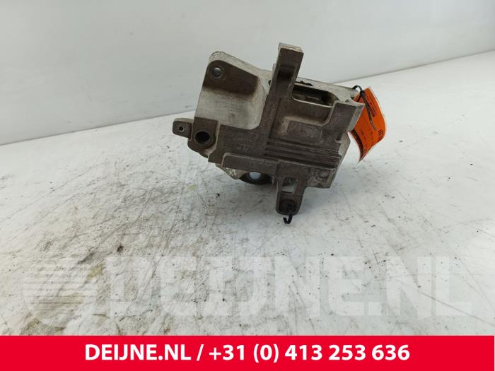 Used Engine mount Volvo XC40 (XZ) 1.5 T4 Plug-in Hybrid 12V Price € 110,00 Margin scheme offered by van Deijne Onderdelen Uden B.V.