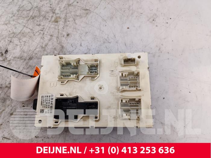 Używane Modul Comfort Mercedes V (447.8) 2.1 250 BlueTEC, 250 d 16V Cena € 302,50 Z VAT oferowane przez van Deijne Onderdelen Uden B.V.