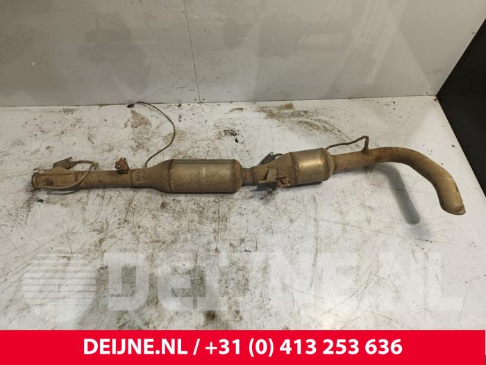 Używane Katalizator Nissan NV 400 2.3 dCi 130 16V Cena € 363,00 Z VAT oferowane przez van Deijne Onderdelen Uden B.V.
