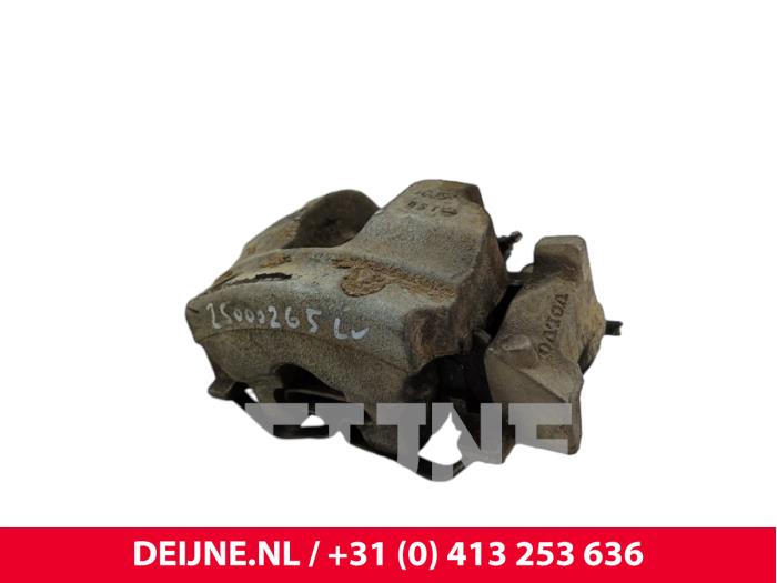 Used Front brake calliper, left Volvo C40 Recharge (XK) Recharge Twin 78 kWh Price € 84,70 Inclusive VAT offered by van Deijne Onderdelen Uden B.V.