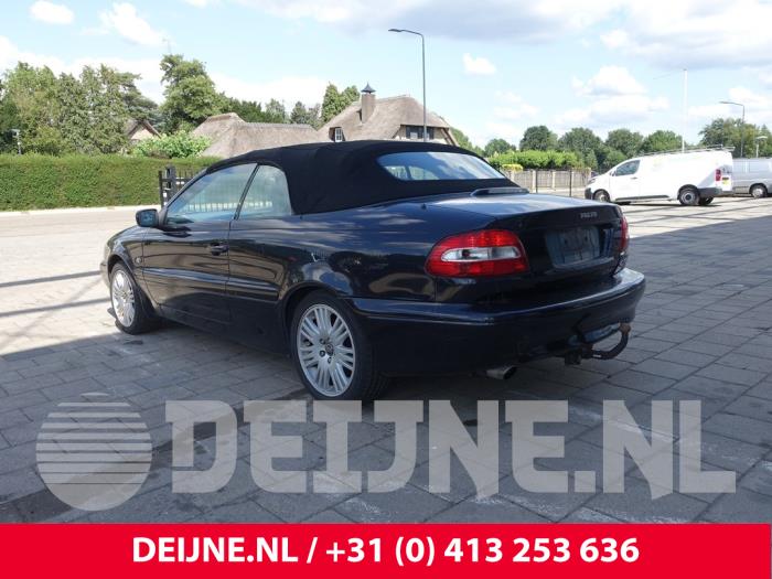 Używane Miekki dach cabrio Volvo C70 (NC) 2.0 T 20V Cena € 900,00 Procedura marży oferowane przez van Deijne Onderdelen Uden B.V.