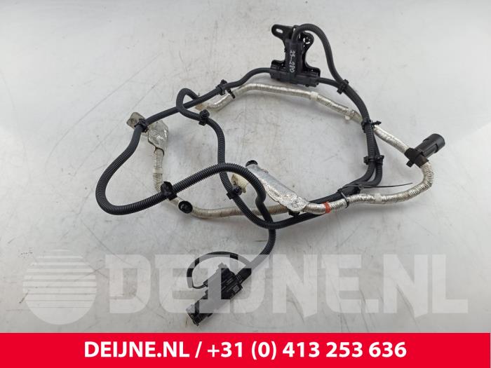 Używane Przewód AdBlue Ford Transit Custom 2.0 EcoBlue 136 Cena € 121,00 Z VAT oferowane przez van Deijne Onderdelen Uden B.V.