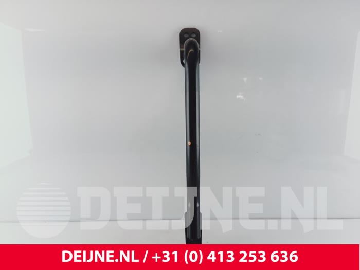 Używane Uchwyt reczny Renault Master III (MA/MB/MC/MD/MH/MF/MG/MH) 2.3 Energy dCi 180 Twin Turbo 16V FWD Cena € 30,25 Z VAT oferowane przez van Deijne Onderdelen Uden B.V.