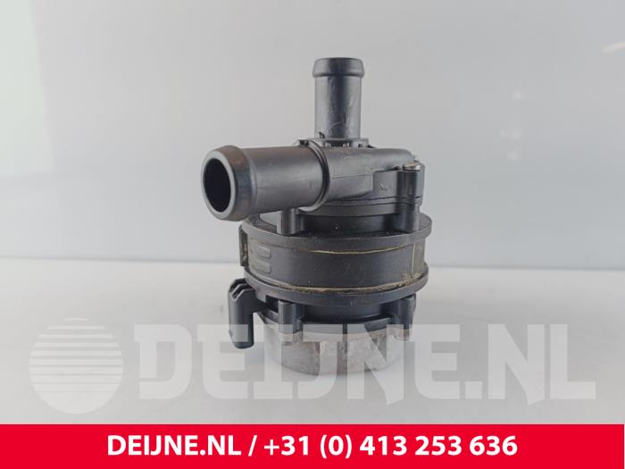 Begagnade Extra vattenpump Volvo C40 Recharge (XK) Recharge Twin 78 kWh Pris € 66,55 Inklusive moms erbjuds av van Deijne Onderdelen Uden B.V.