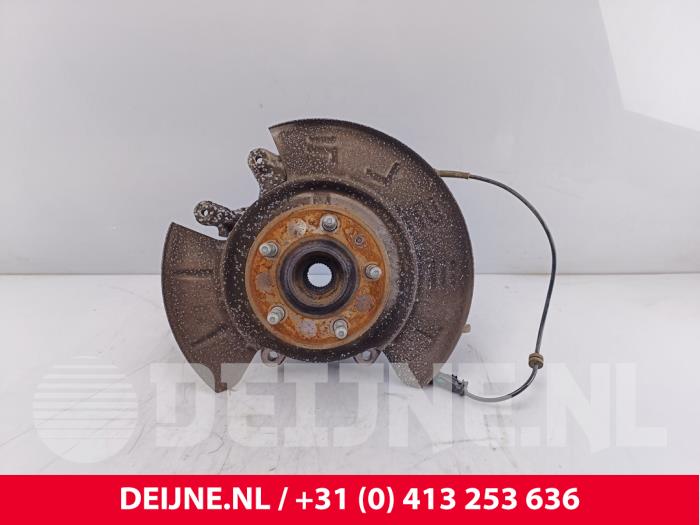 Begagnade Spindel, höger bak Tesla Model S 70D Pris € 90,75 Inklusive moms erbjuds av van Deijne Onderdelen Uden B.V.