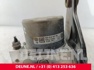 Bloc ABS d'un Volkswagen Caddy IV 2.0 TDI 75 2020