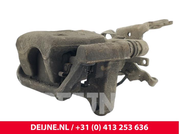 Gebrauchte Bremszange rechts hinten Volkswagen Caddy IV 2.0 TDI 75 Preis € 24,20 Mit Mehrwertsteuer angeboten von van Deijne Onderdelen Uden B.V.
