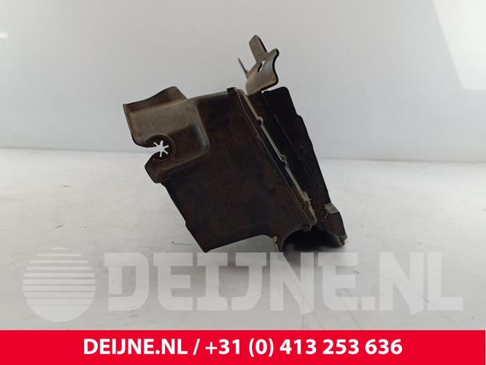 Air funnel Volvo XC60 II 2.0 B4 16V Mild Hybrid AWD - 31425366