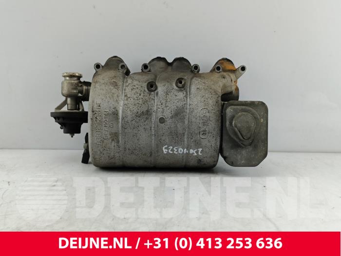 Begagnade Insugsrör Volkswagen Caddy III (2KA,2KH,2CA,2CH) 2.0 SDI Pris € 30,25 Inklusive moms erbjuds av van Deijne Onderdelen Uden B.V.