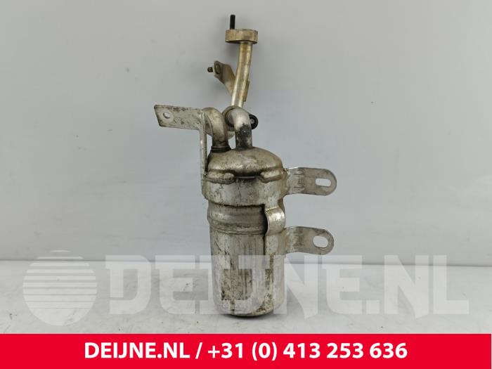 Usagé Déshydrateur clim Volvo C70 (MC) 2.4 D5 20V Autom. Prix € 35,00 Règlement à la marge proposé par van Deijne Onderdelen Uden B.V.