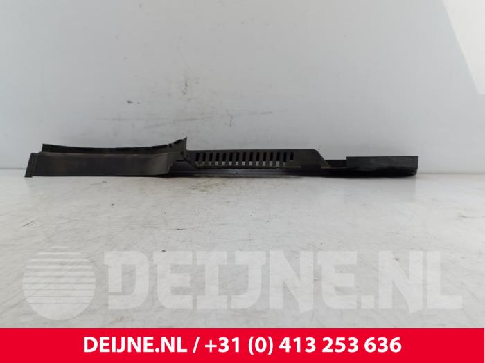 Używane Parawan Volvo XC90 II 2.0 T8 16V Twin Engine AWD Cena € 15,00 Procedura marży oferowane przez van Deijne Onderdelen Uden B.V.