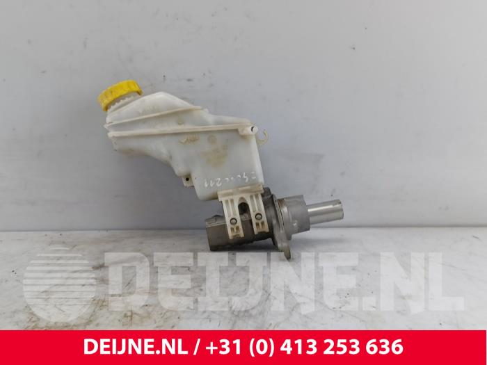 Used Master cylinder Fiat Doblo Cargo (263) 1.3 D Multijet Price € 24,20 Inclusive VAT offered by van Deijne Onderdelen Uden B.V.