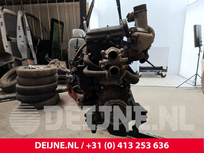 Engine from a Renault Master II (JD) 2.5 D 2000