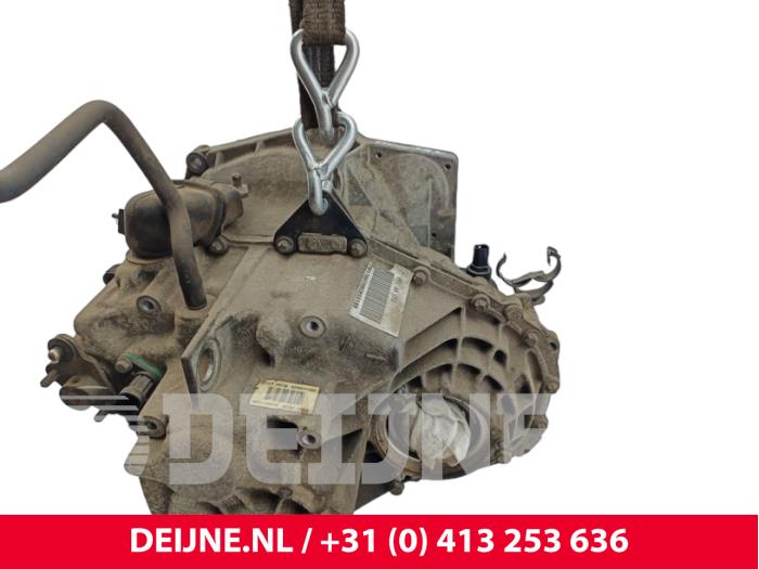 Getriebe van een Renault Master II (JD) 2.5 D 2000