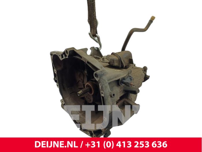 Getriebe van een Renault Master II (JD) 2.5 D 2000
