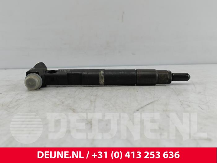 Używane Wtryskiwacz (Diesel) Mercedes Sprinter 3,5t (906.63) 310 CDI 16V Cena € 151,25 Z VAT oferowane przez van Deijne Onderdelen Uden B.V.