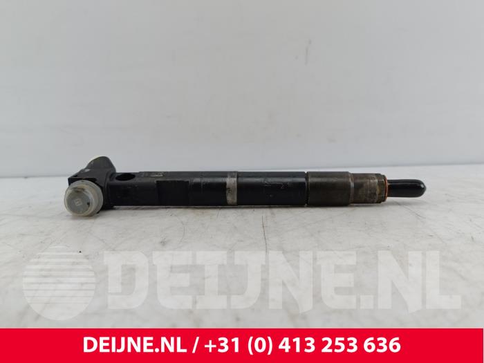 Używane Wtryskiwacz (Diesel) Mercedes Sprinter 3,5t (906.63) 310 CDI 16V Cena € 151,25 Z VAT oferowane przez van Deijne Onderdelen Uden B.V.