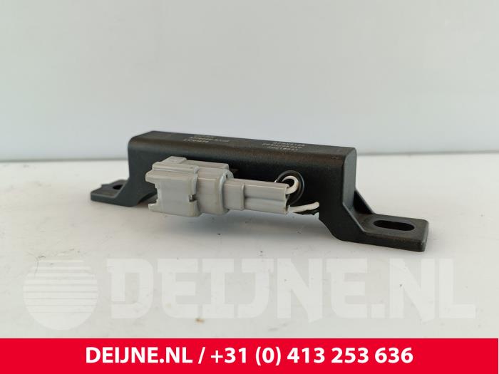 Używane Keyless Entry-Antena Seres 3 52kWh Cena € 24,20 Z VAT oferowane przez van Deijne Onderdelen Uden B.V.