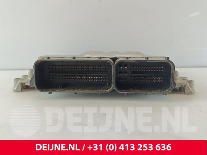 Engine management computer from a Volvo XC40 (XZ) 1.5 T3 12V 2019