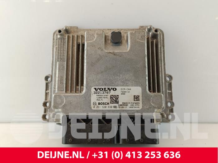 Used Engine management computer Volvo XC40 (XZ) 1.5 T3 12V Price € 250,00 Margin scheme offered by van Deijne Onderdelen Uden B.V.