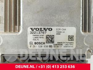 Engine management computer from a Volvo XC40 (XZ) 1.5 T3 12V 2019